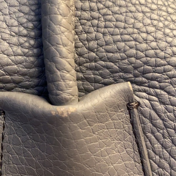 Burberry Baynard Leather Tote Authentic - Picture 14 of 14